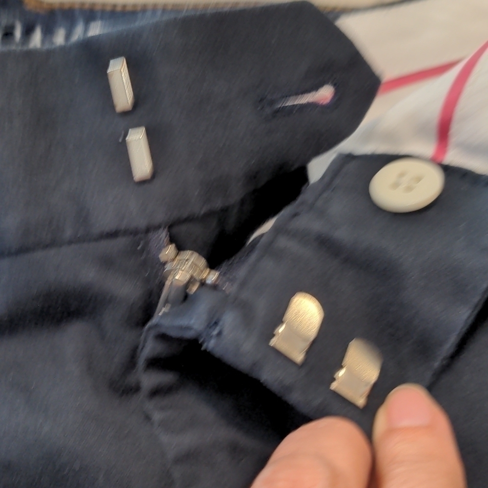 BANANA Republic Chino Long Shorts Size 0 - Picture 8 of 8